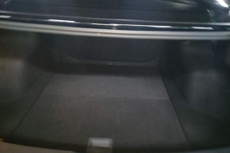 Used Hongqi E-QM5 2022 431 km Charge & Enjoy Edition