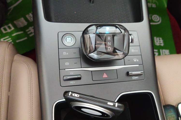 Used BYD Song Pro New Energy 2023 Champion Edition DM-i 71KM Navigation Model
