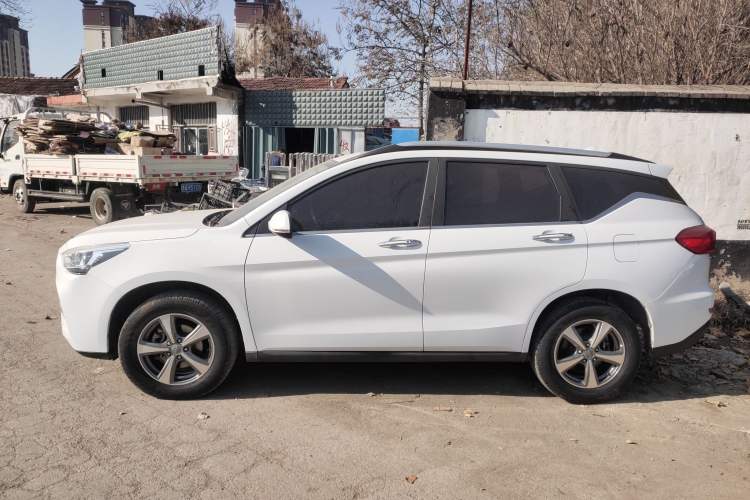 Used Haval M6 2017 1.5T Automatic Two-Wheel Drive Elite Model
