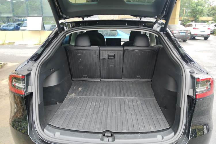 Used Tesla Model Y 2021 Long-Range All-Wheel-Drive Version 3D7