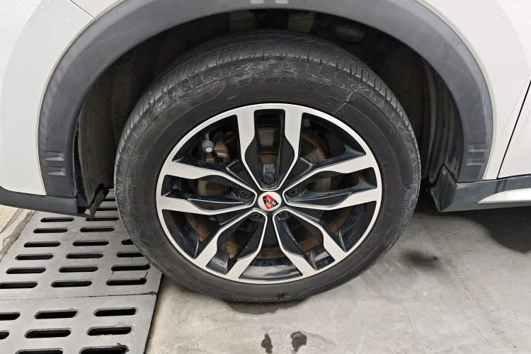 Used Roewe RX5 2018 20T Two-Wheel Drive Manual Internet Smart Edition
