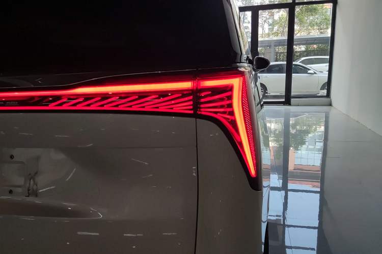 Used Buick Century 2023 2.0T Six-Seater Yinshi Edition
