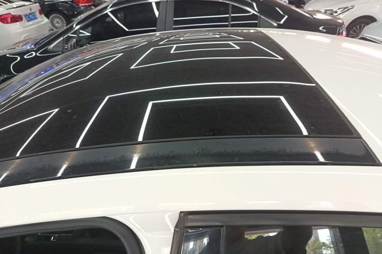 Used Volkswagen Lamando 2015 330TSI DSG Comfort Edition
