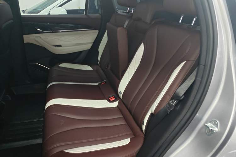 Used Geely Auto Monjaro L 2021 2.0TD DCT EVO Two-Wheel Drive Prestige Version
