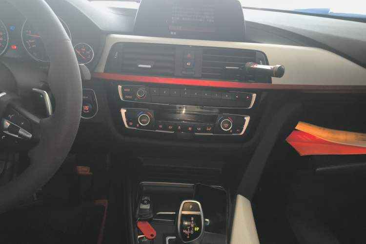 Used BMW 3 Series 2018 320i M Sport Package
