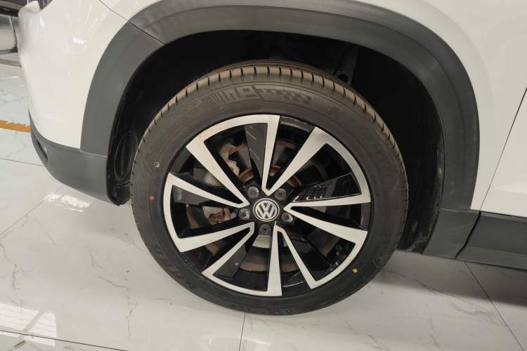 Used Volkswagen Tharu 2020 280TSI Two-Wheel Drive Luxury Edition China VI Standard