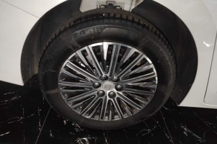 Used Buick GL8 New Energy 2024 Lu Zun Luxury Edition 7-Seater
