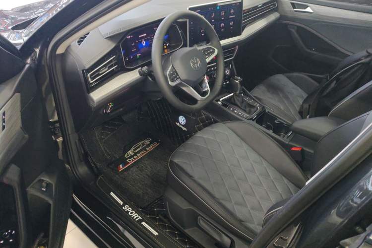 Used Volkswagen Sagitar 2025 Revised Version Three 300TSI DSG Excellence Edition
