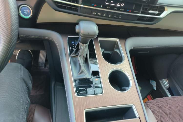 Used Toyota Sienna 2023 2.5L Hybrid Comfort Edition
