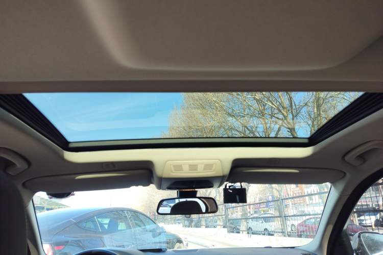 Used BMW 5 Series 2014 525Li Luxury Design Package
