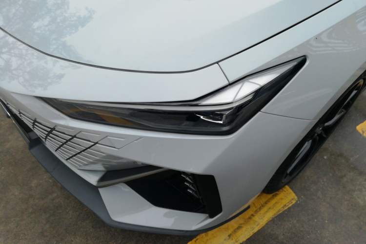 Used Changan UNI-V 2022 1.5T Prestige Version