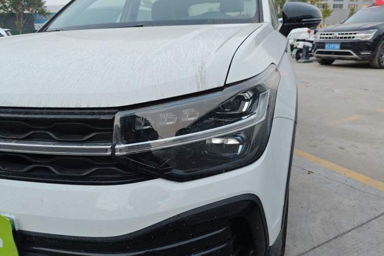 Used Volkswagen Tharu 2024 300TSI Two-Wheel-Drive Moon Luxury Edition
