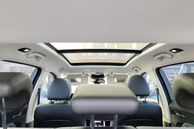 Used Haval H6 2017 Blue Label 2.0T Automatic Two-Wheel Drive Smart Edition
