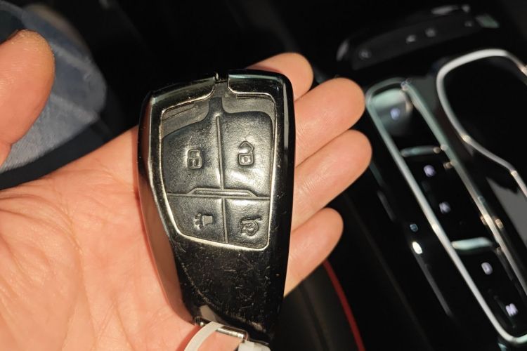 Used Buick Envision 2022 Facelift Encore S 652T Two-Wheel-Drive Luxury Model
