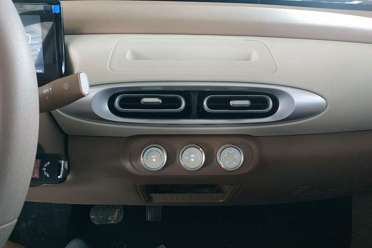 Used Wuling Hongguang MINIEV 2025 Four-Door Version Advanced Edition
