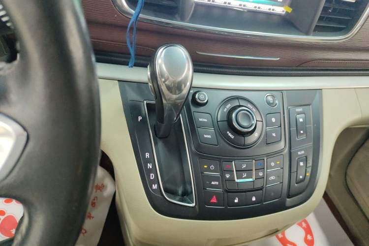 Used Buick GL8 2018 28T Luxury Model China VI Standard
