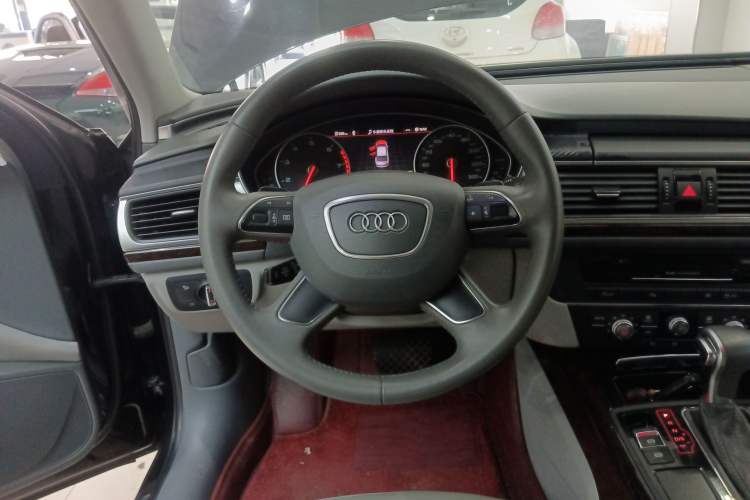 Used Audi A6L 2014 30 FSI Technology Model
