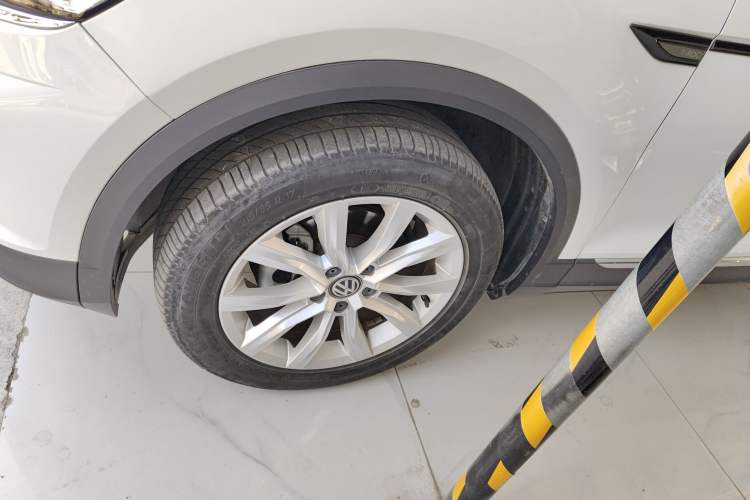 Used Volkswagen T-ROC 2018 230TSI DSG Two-Wheel Drive Advanced Version China V Standard
