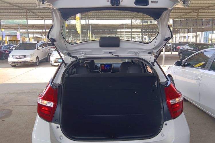 Used Toyota YARiS L 2019 1.5E CVT Dynamic Edition China VI compliant
