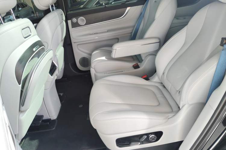 Used Hima AITO M9 2024 Range-Extended Ultra Version 52 kWh 6-Seater Model
