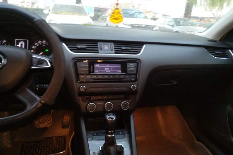 Used Skoda Octavia 2016 1.6L Automatic Smart Drive Edition
