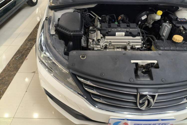 Used Baojun 310W 2017 1.5L Manual Fashion Model China V
