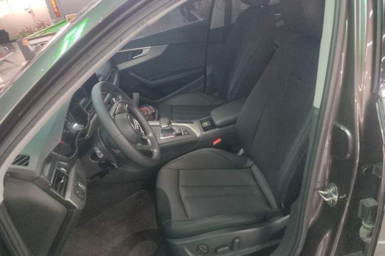 Used Audi A4L 2018 30th Anniversary Edition 40 TFSI Trendy Model
