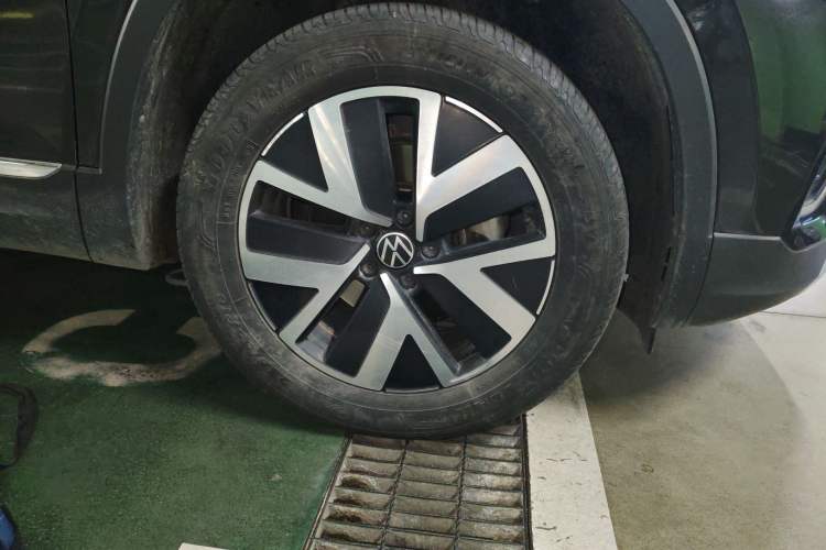 Used Volkswagen Tayron 2023 280TSI Two-Wheel-Drive Luxury Plus Advanced Version
