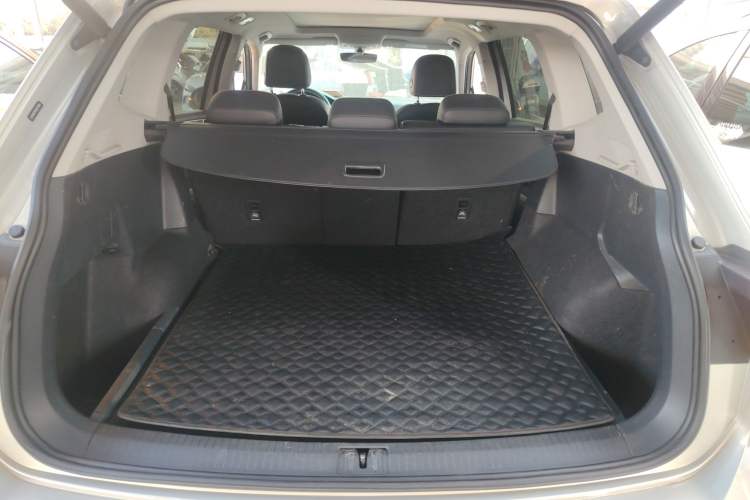 Used Volkswagen Tiguan L 2021 330TSI Automatic Two-Wheel Drive R-Line Enhanced Edition
