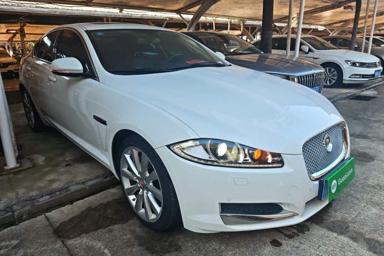 Used Jaguar XF 2015 XF 2.0T Luxury Edition
