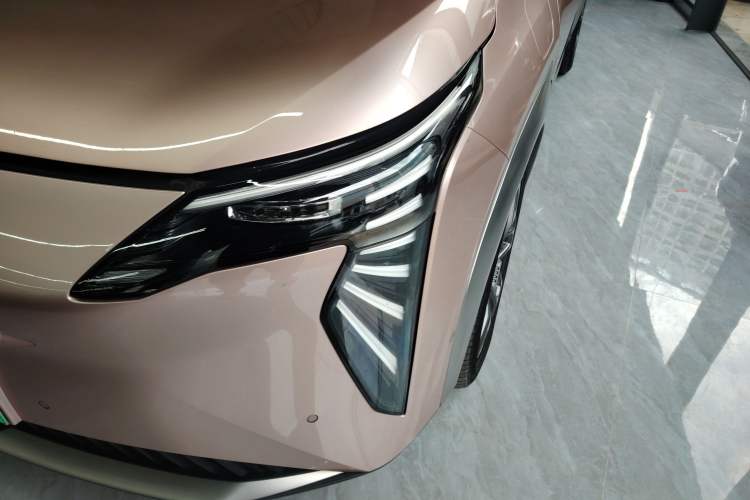 Used AION Y 2022 Plus 70 Tech Edition
