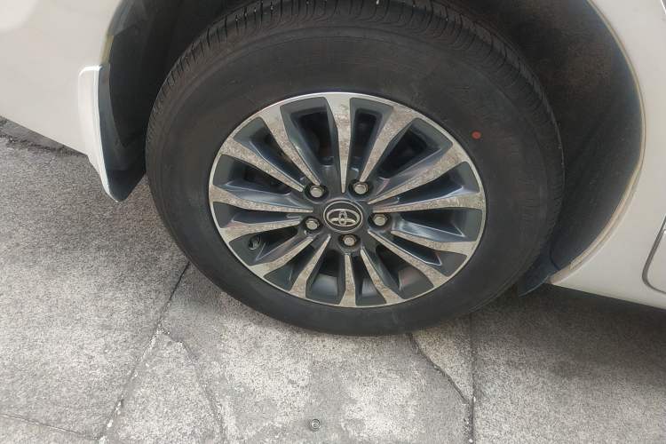 Used Toyota Corolla 2017 Revised Version 1.2T S-CVT GL-i
