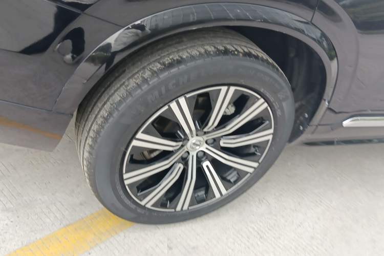 Used Volvo XC90 2023 B5 SmartDrive Luxury Edition 5 Seats
