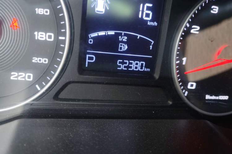 Used MG ZS 2017 1.5L Automatic Luxury Edition