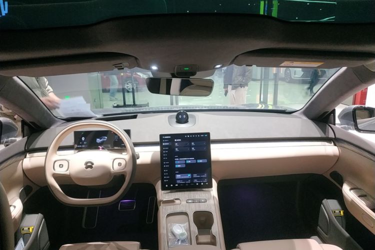 Used Nio ET7 2024 75 kWh Executive Signature Edition
