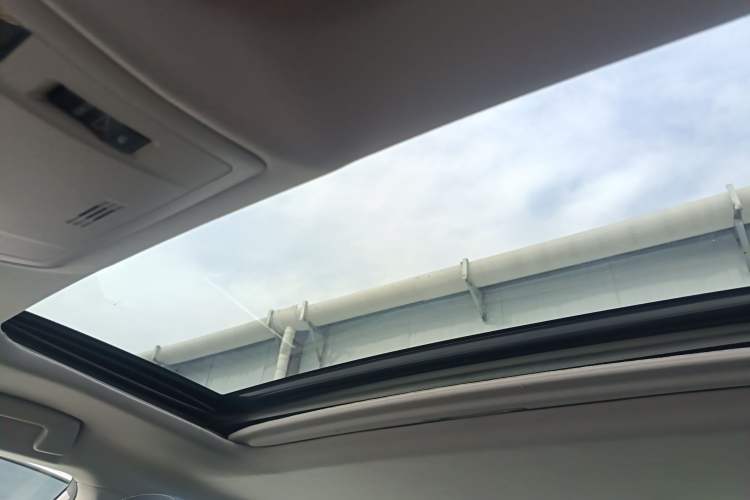 Used Lexus ES 2015 300h Comfort Edition
