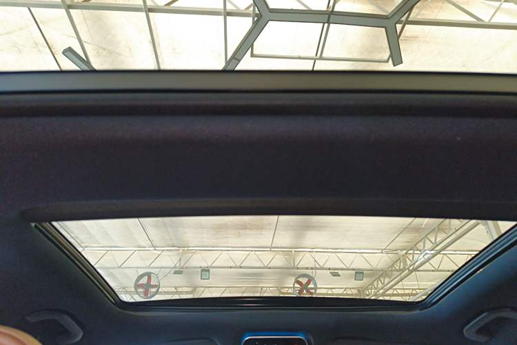 Used Mercedes-Benz E-Class 2025 Facelift E 300 L Luxury Edition
