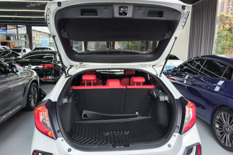 Used Honda Civic 2021 HATCHBACK 220TURBO CVT Trendy Cool Edition
