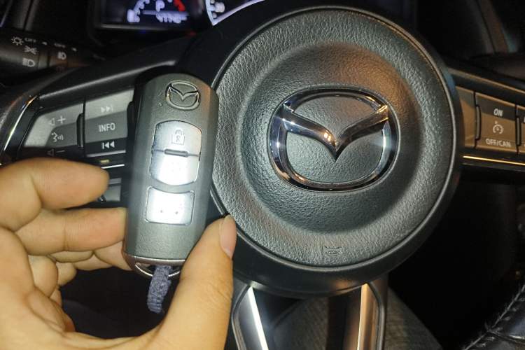 Used Mazda Mazda 3 Axela 2017 Sedan 2.0L Automatic Prestige Model China V Standard