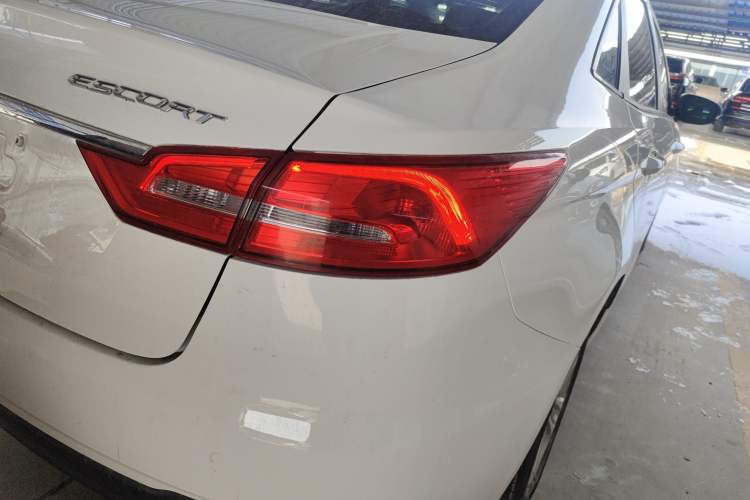 Used Ford Escort 2019 Revised 1.5L Automatic ZhiXiang Version (Tire Pressure Monitoring) China VI Standard