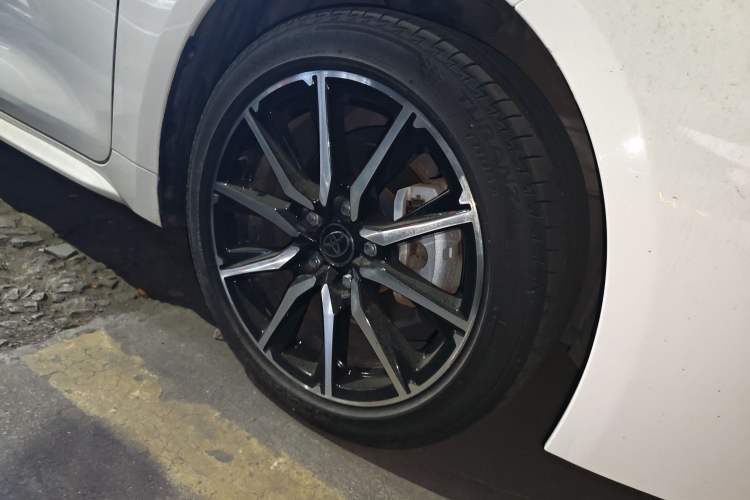 Used Toyota Levin 2023 Smart Electric Hybrid Dual-Engine 1.8L Sport Edition