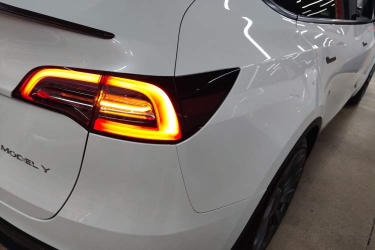 Used Tesla Model Y 2021 Performance High-Performance All-Wheel-Drive Version
