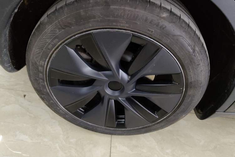 Used Tesla Model Y 2024 Rear-Wheel-Drive Version
