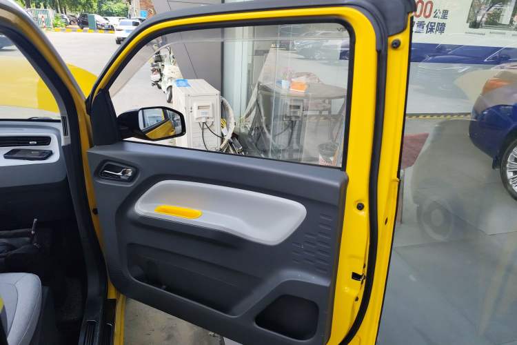 Used Wuling Hongguang MINIEV 2022 Macaron Premium Model – Lithium Iron Phosphate
