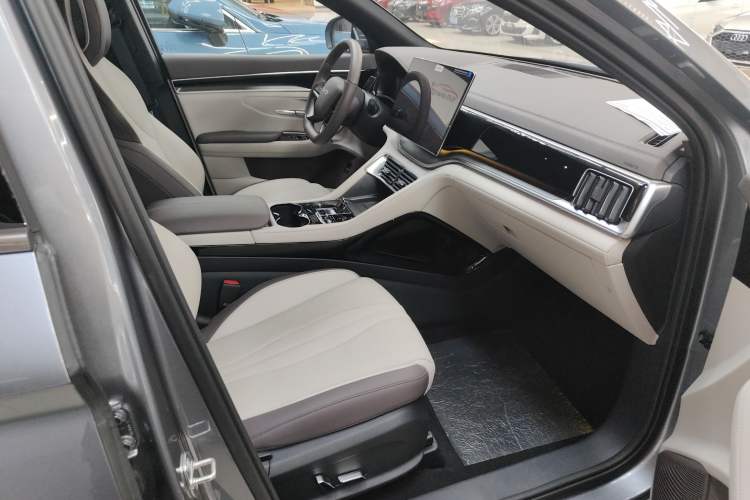 Used BYD Song PLUS New Energy 2025 DM-i Smart Drive 112KM Prestige Model
