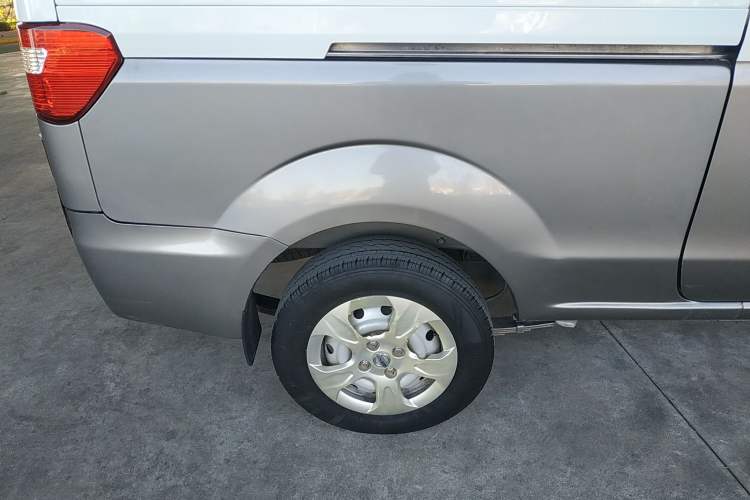 Used Jinbei Hiace X30 2021 1.5L Comfort Model Base Version (No Air Conditioning) Van China VI Standard SWC15M