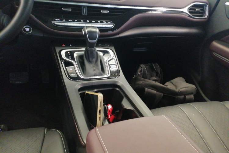 Used GAC Trumpchi M6 2021 270T DCT Prestige Edition (7-seater)