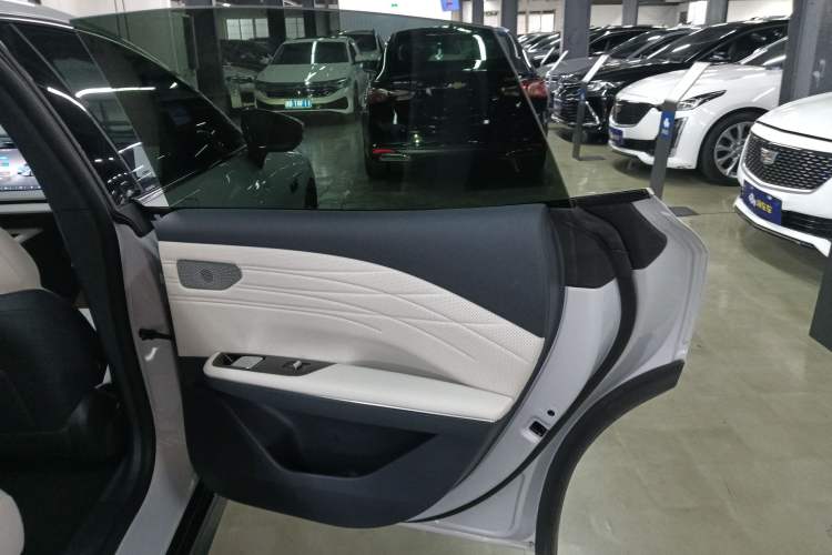 Used  E8 2024 665 km Range Rear-Drive Starship Long-Range Version
