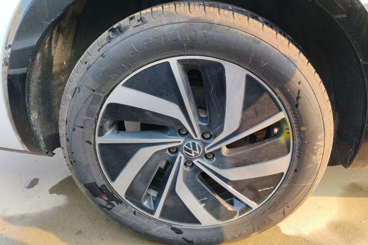 Used Volkswagen Viloran 2024 330TSI Luxury Edition
