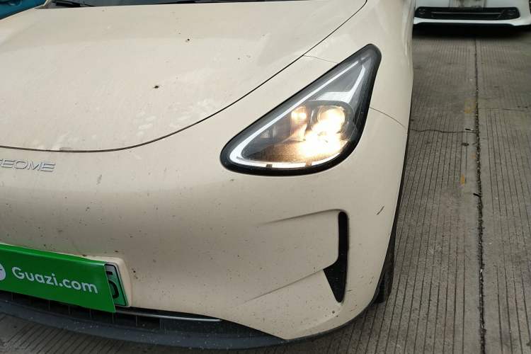 Used  Geome 2025 410 km Free Version